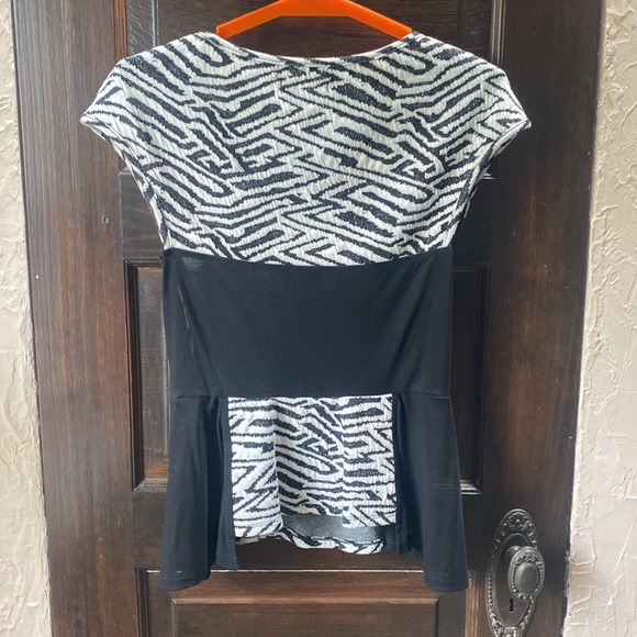 Urban Outfitters zebra print top - Picture 3 of 4